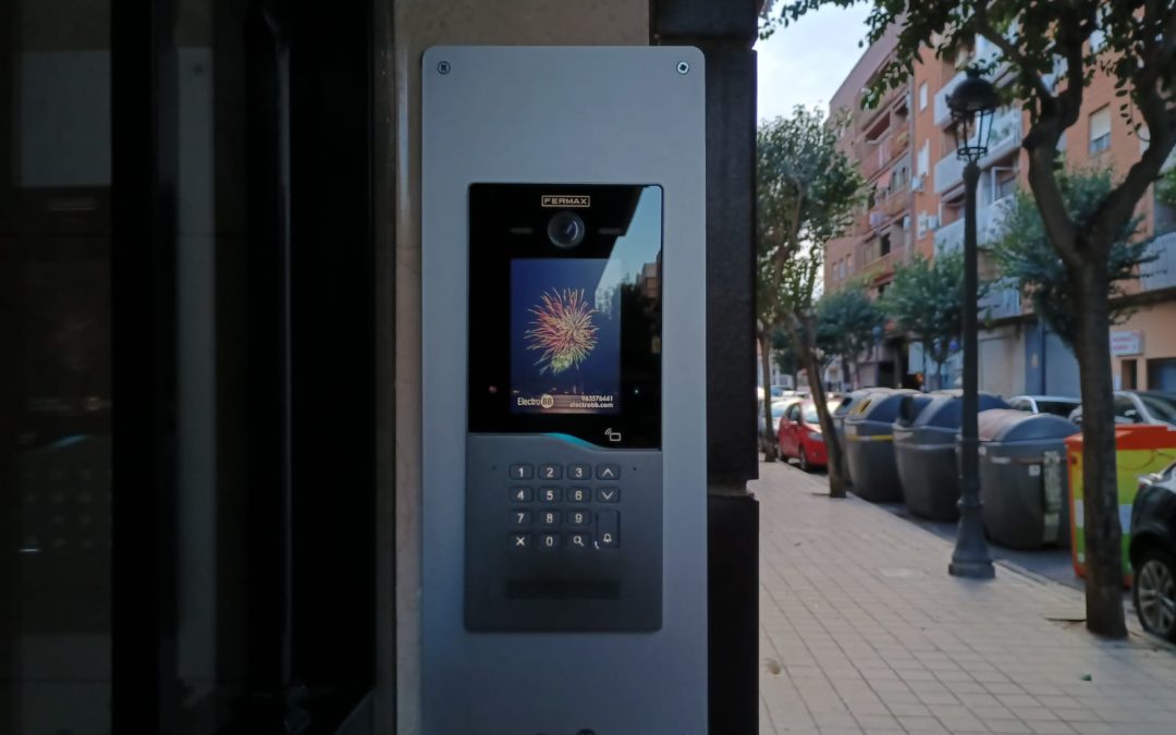 Fermax Mislata: nueva instalación de videoportero Cora en Xirivella 16